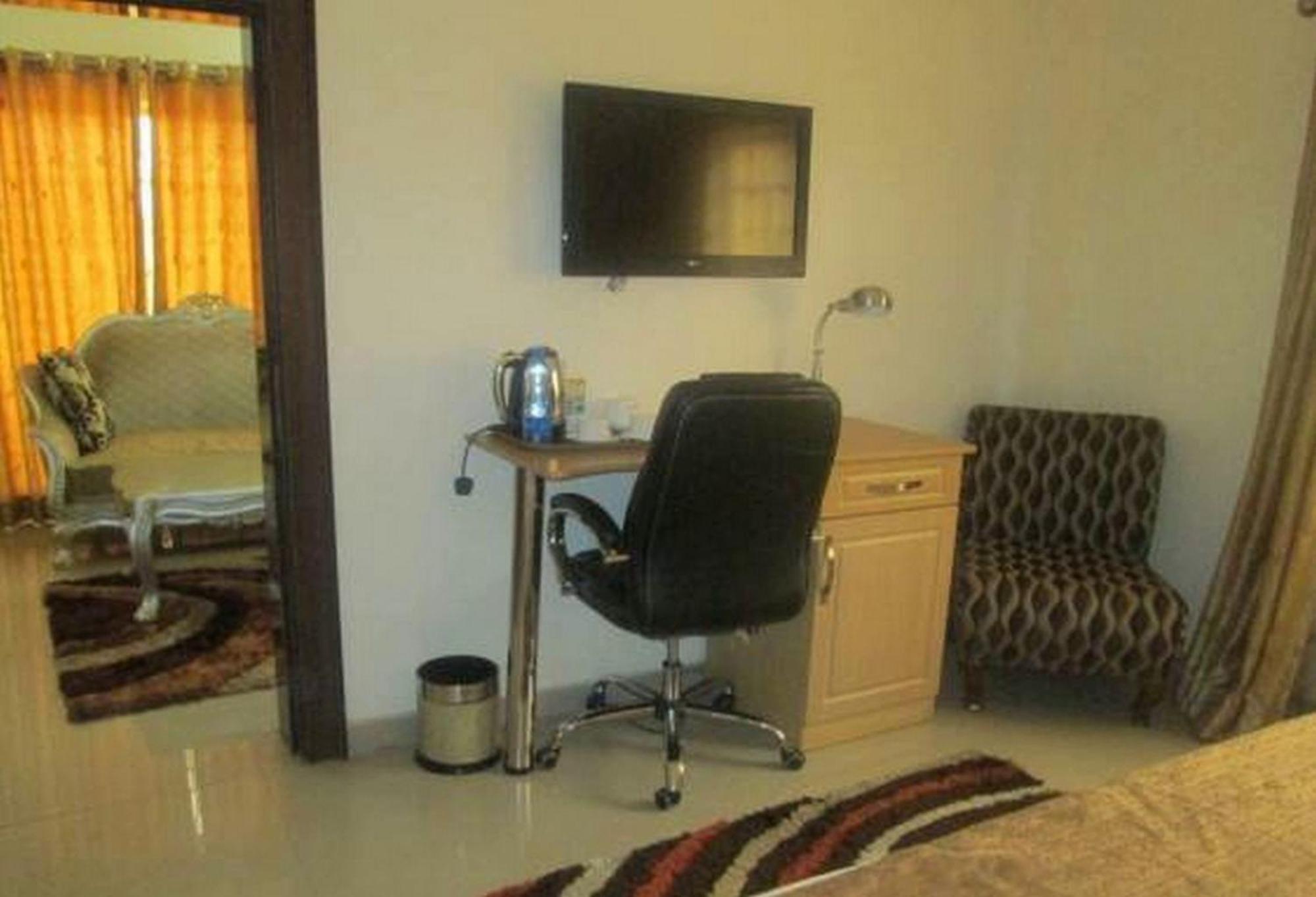 Room in Lodge - Ayalla Hotels&Suites Abuja Esterno foto