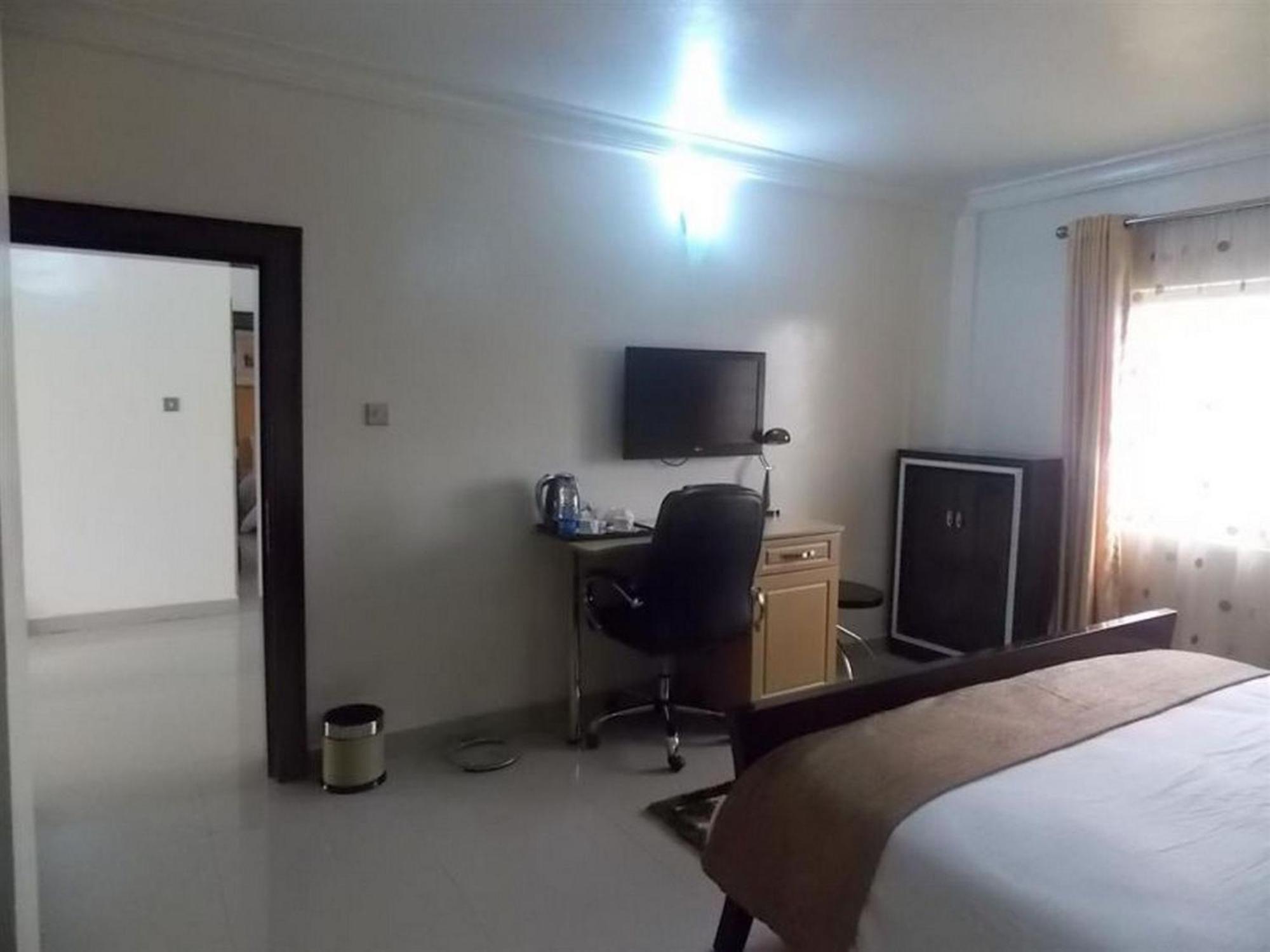 Room in Lodge - Ayalla Hotels&Suites Abuja Esterno foto