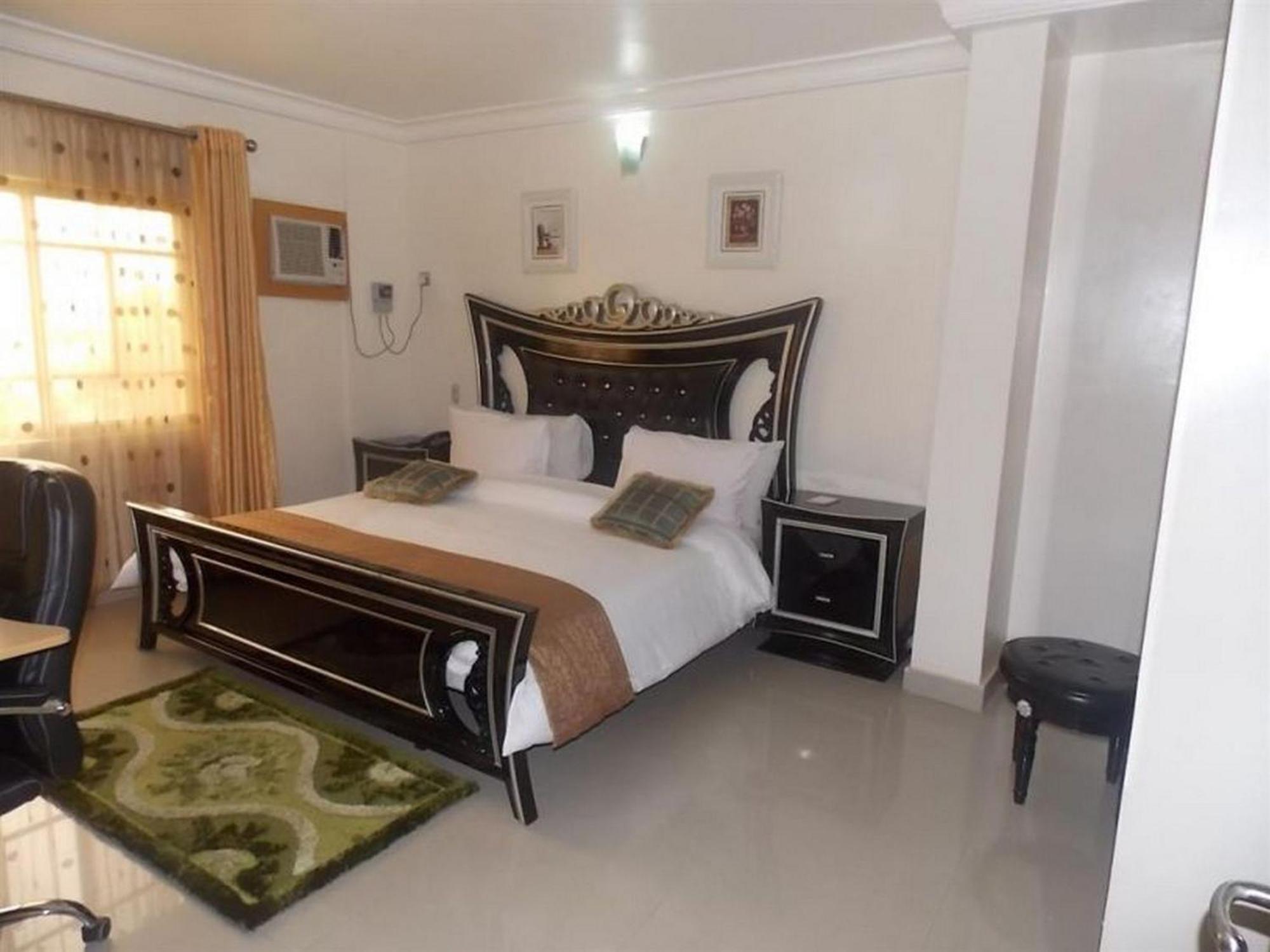 Room in Lodge - Ayalla Hotels&Suites Abuja Esterno foto