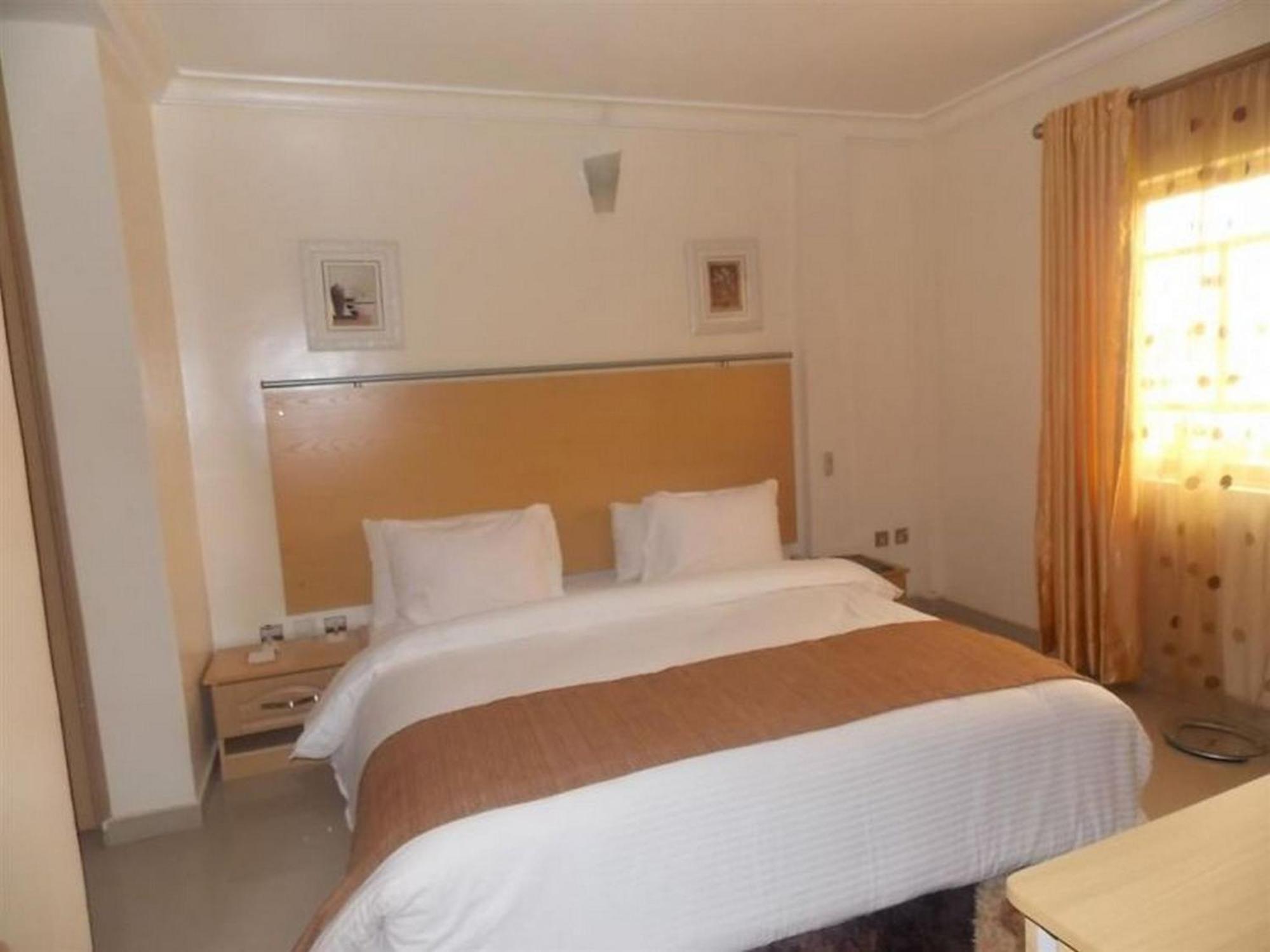 Room in Lodge - Ayalla Hotels&Suites Abuja Esterno foto